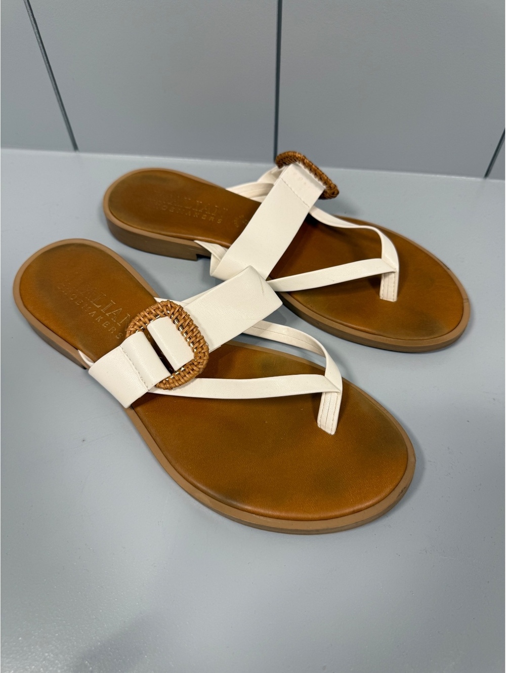 Italian Shoemakers White Leather Buckle Slide Sandals Size 9.5